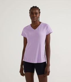 Camiseta Esportiva em Poliamida com Recortes Texturizados e Vivos Contrastantes