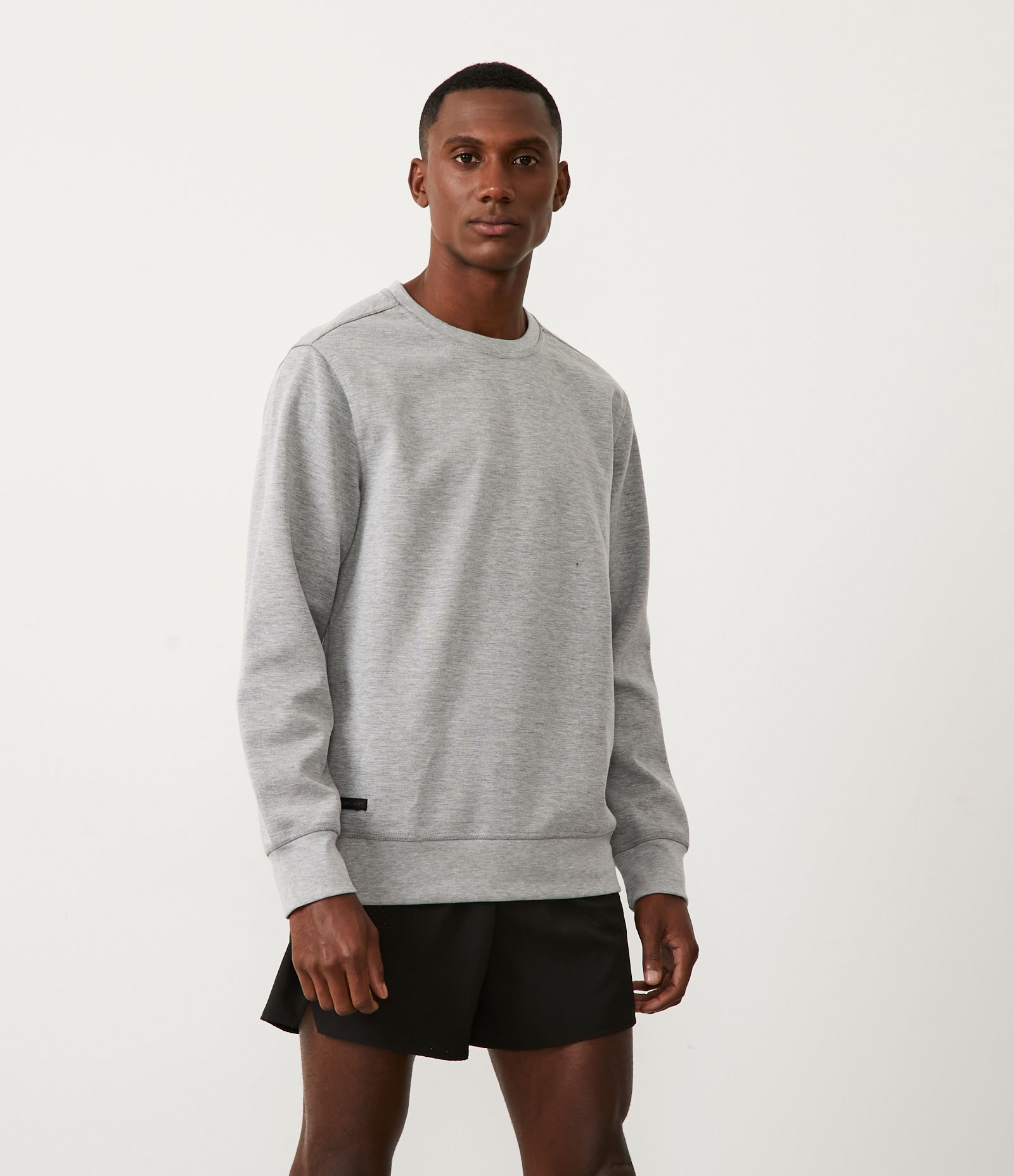 Casaco Fechado Esportivo com Punho Ajustado e Etiqueta Aplicada 1