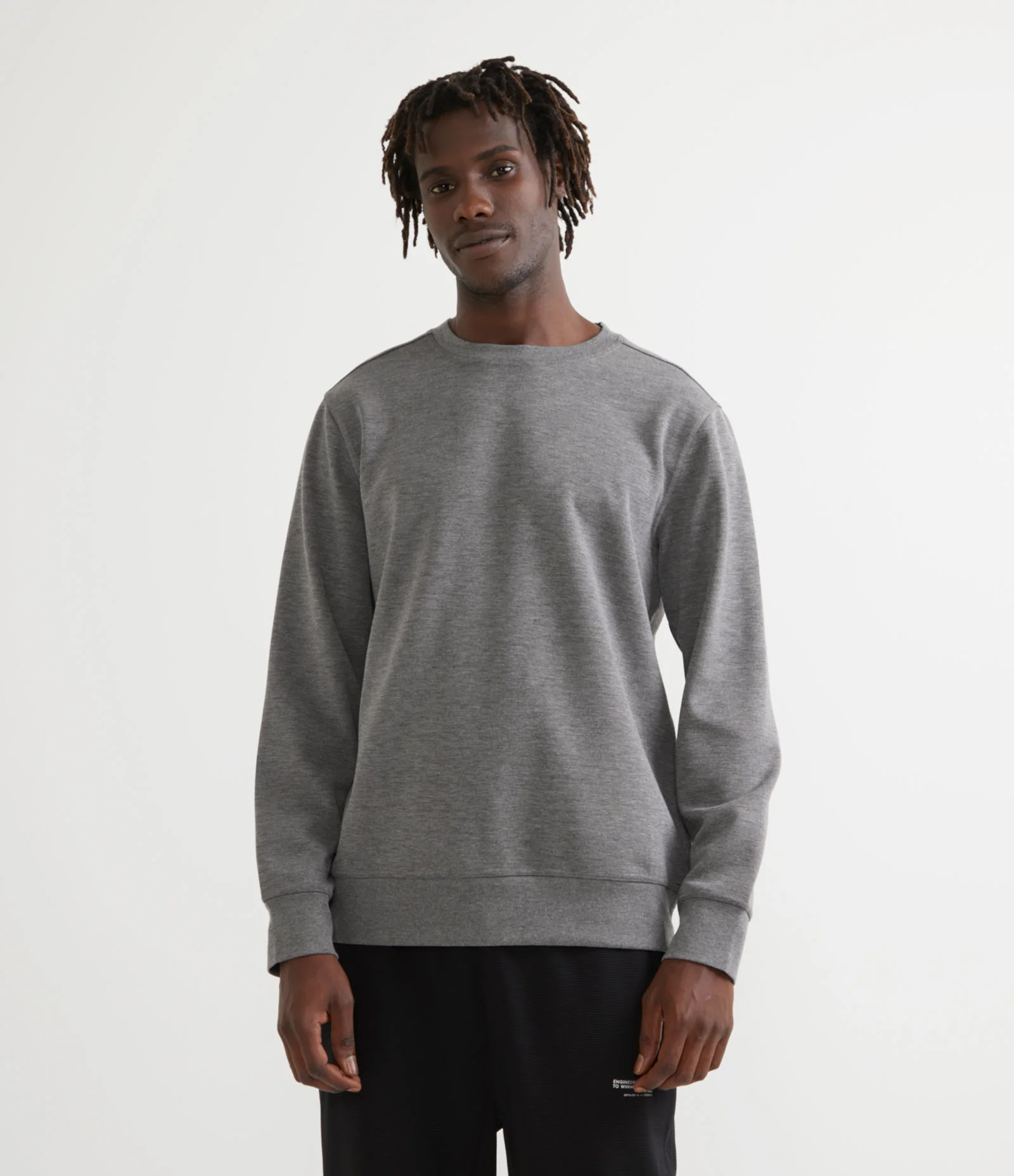 Casaco Fechado Esportivo com Punho Ajustado e Etiqueta Aplicada Cinza Médio 1