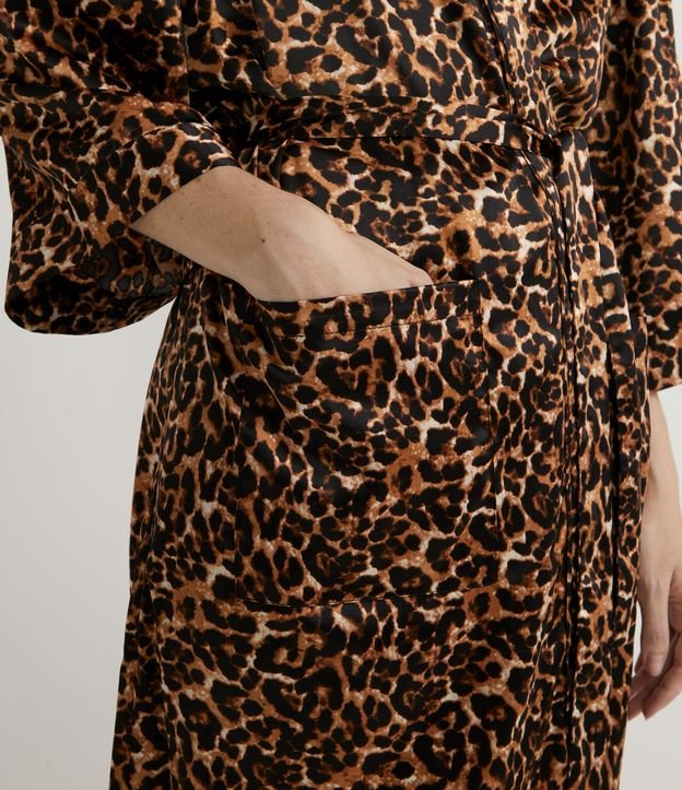 Kimono Alargado con Estampado Animal Print Jaguar Marrón 4