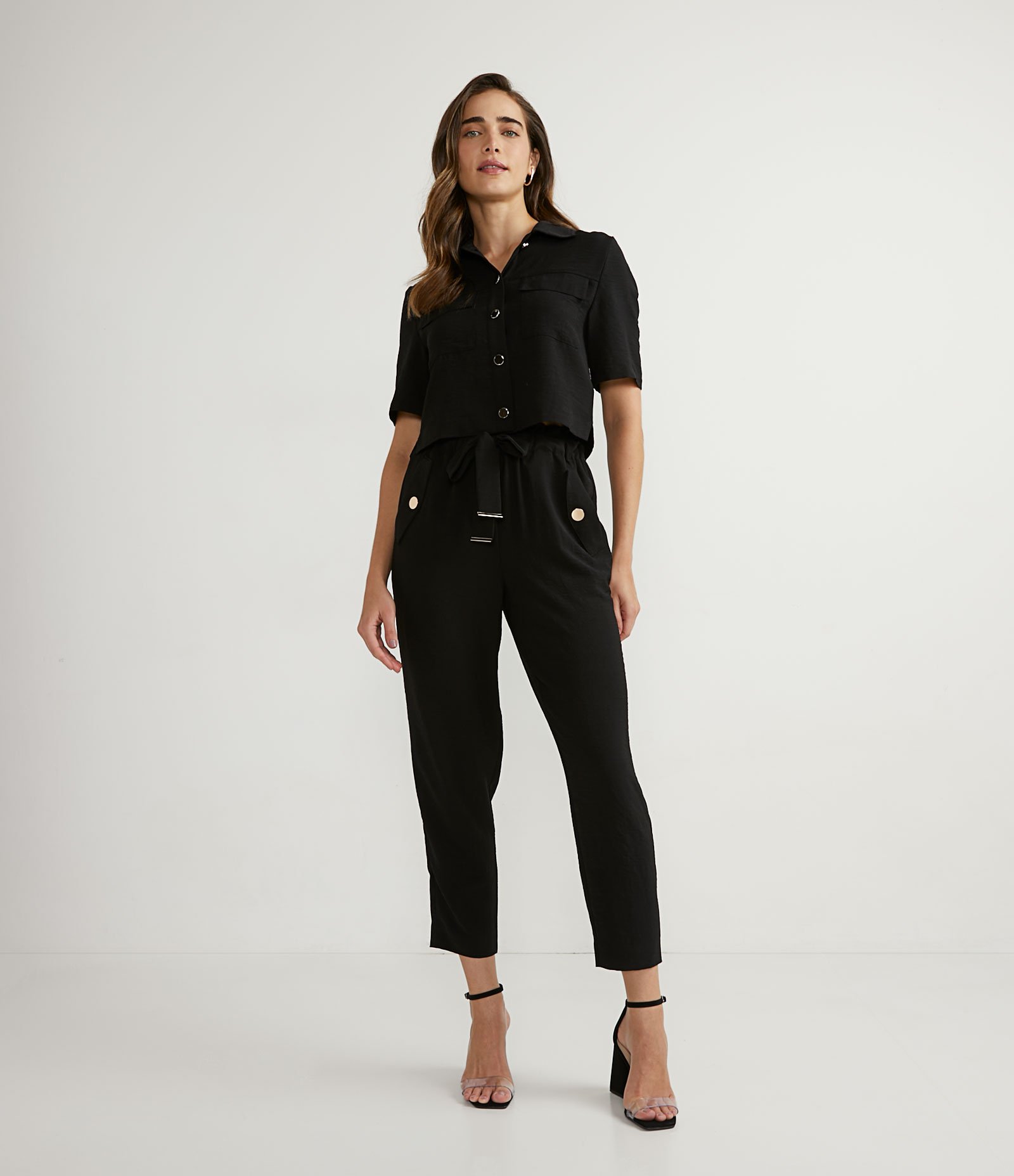 Camisa Manga Curta Texturizada com Bolsos em Lapela Preto 4