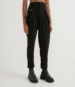 Calça Reta com Cós Irregular e Bolsinha Mini Bag