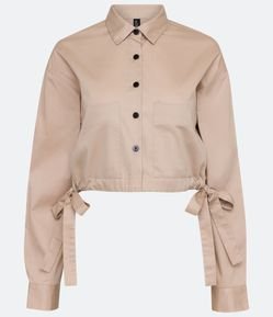 Camisa Cropped em Tricoline com Bolsos e Amarrações nas Laterais
