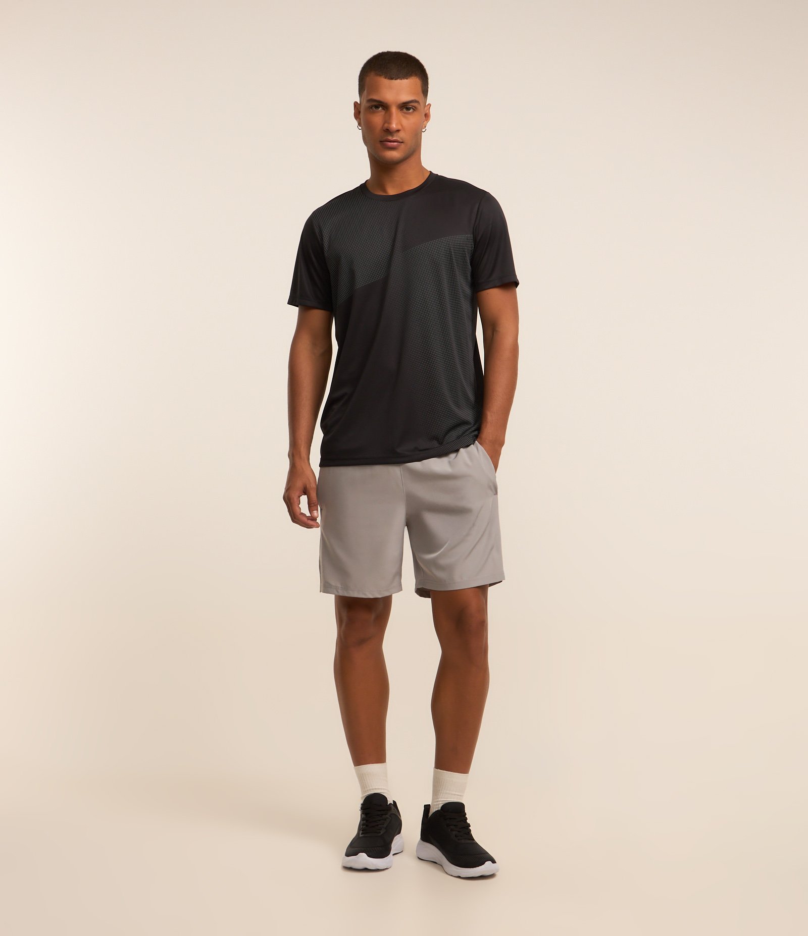 Camiseta Esportiva com Tecnologia Dry e Proteção UV Preto Azulado 2