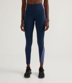 Calça Legging Esportiva em Poliamida com Recortes Laterais