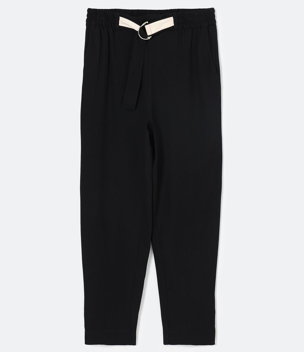 Calça Cenoura em Crepe Detalhe Frontal com Fivela Meia Lua é boa?