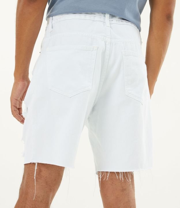 Bermuda Slim em Jeans Destroyed Branco 3