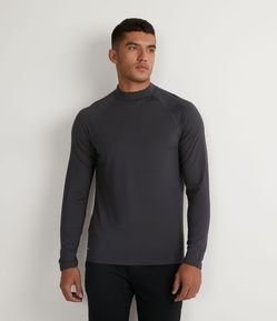 Camiseta Esportiva Térmica com Golinha Alta e Manga Longa