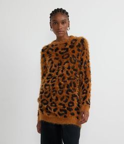 Suéter Alongado em Tricô Peluciado com Estampa Animal Print Onça