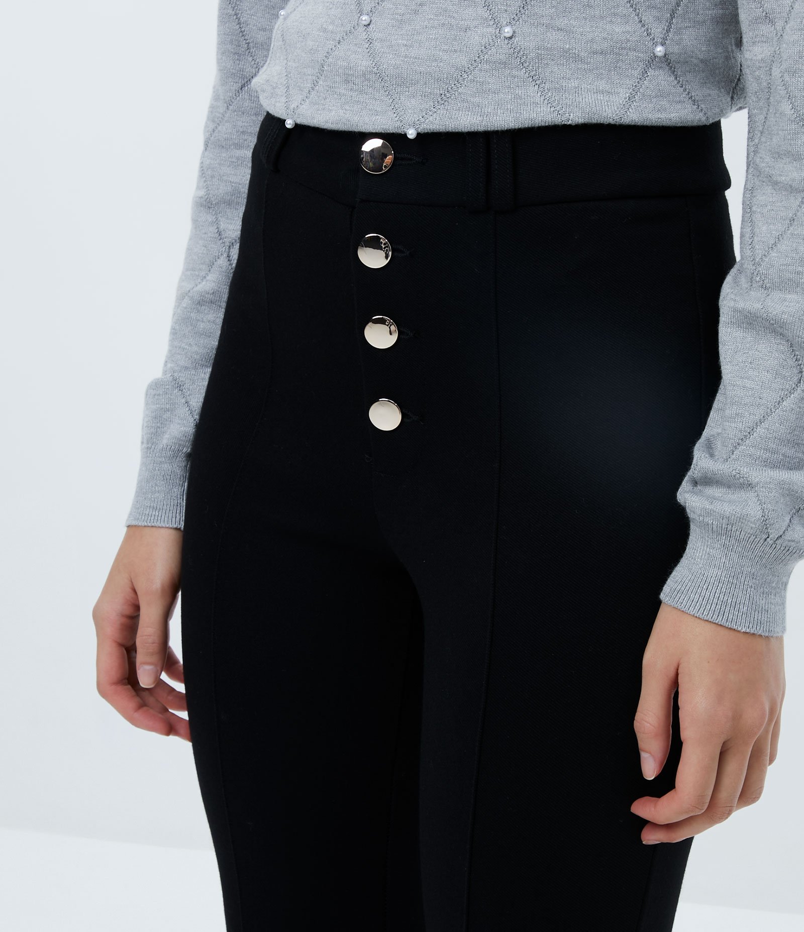 Calça Legging em Ponto Roma com Botões Metalizados Frontais Preto 2