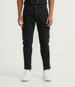 Calça Skinny em Jeans com Recortes no Joelho e Bolsos Cargo