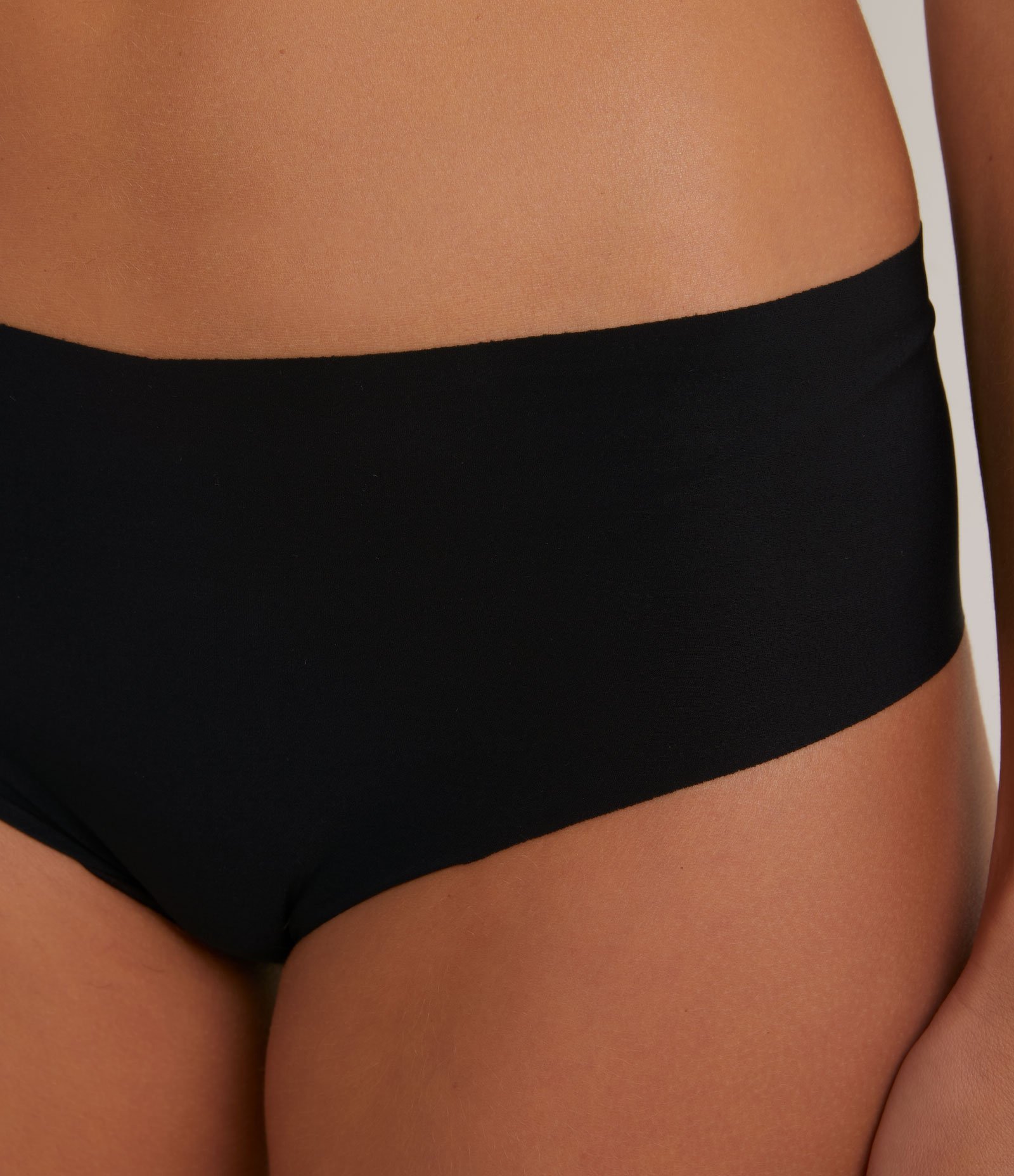 Kit 02 Calcinhas Boyshort em Microfibra sem Costura Trifil Preto 5