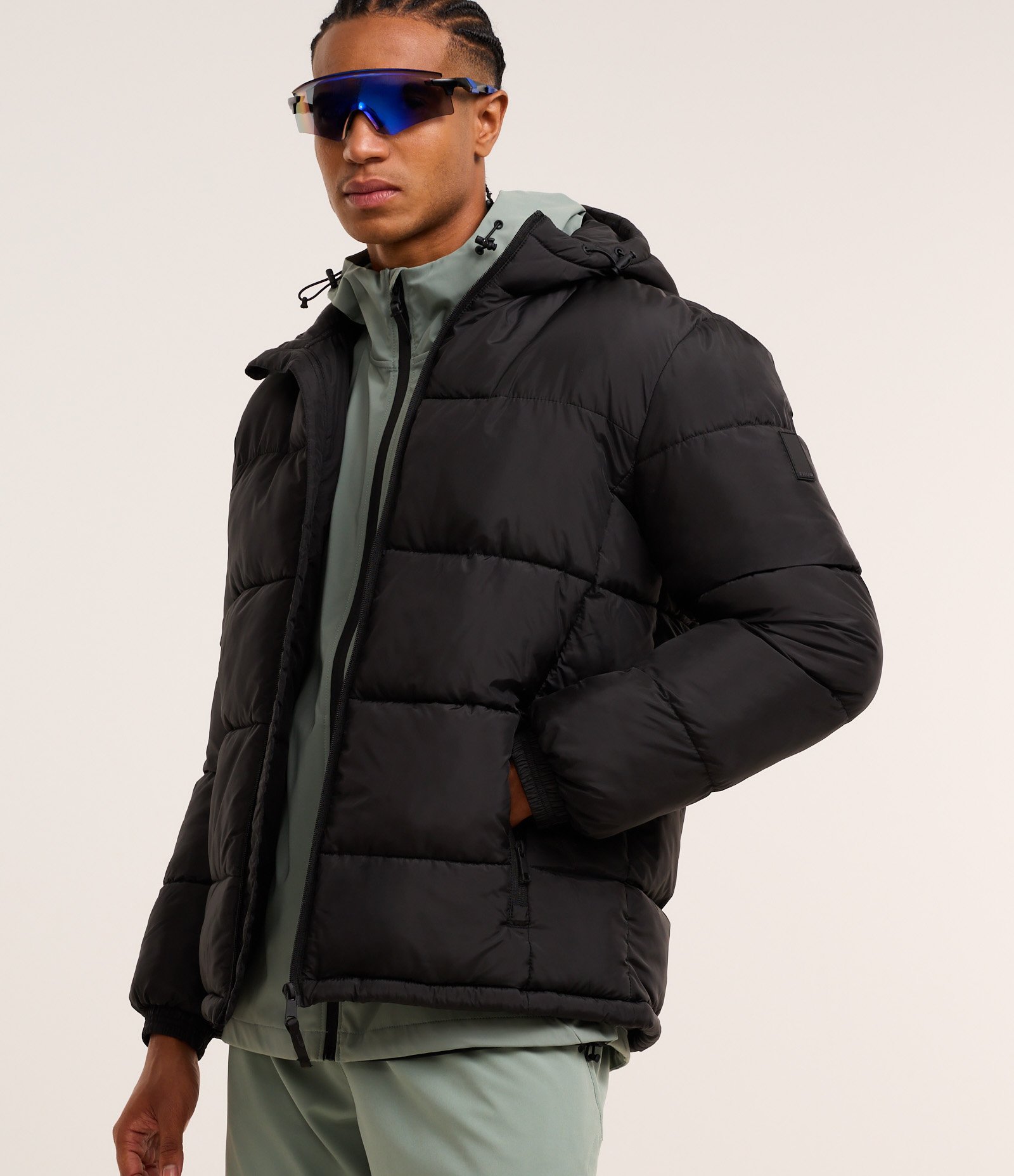 Jaqueta Puffer Esportiva com Bolsos com Zíper Preto 1