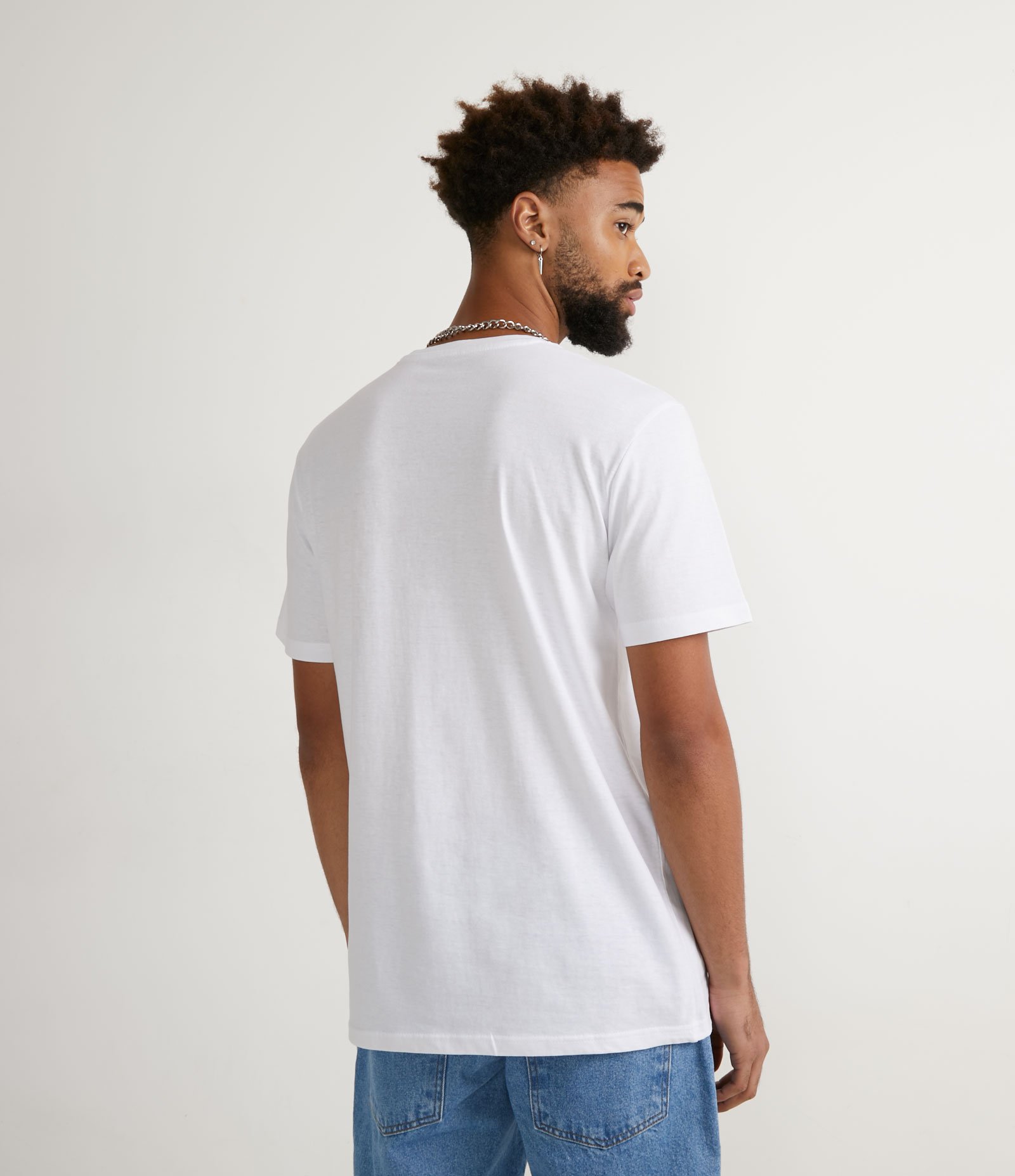 Camiseta Básica em Meia Malha Manga Curta 2