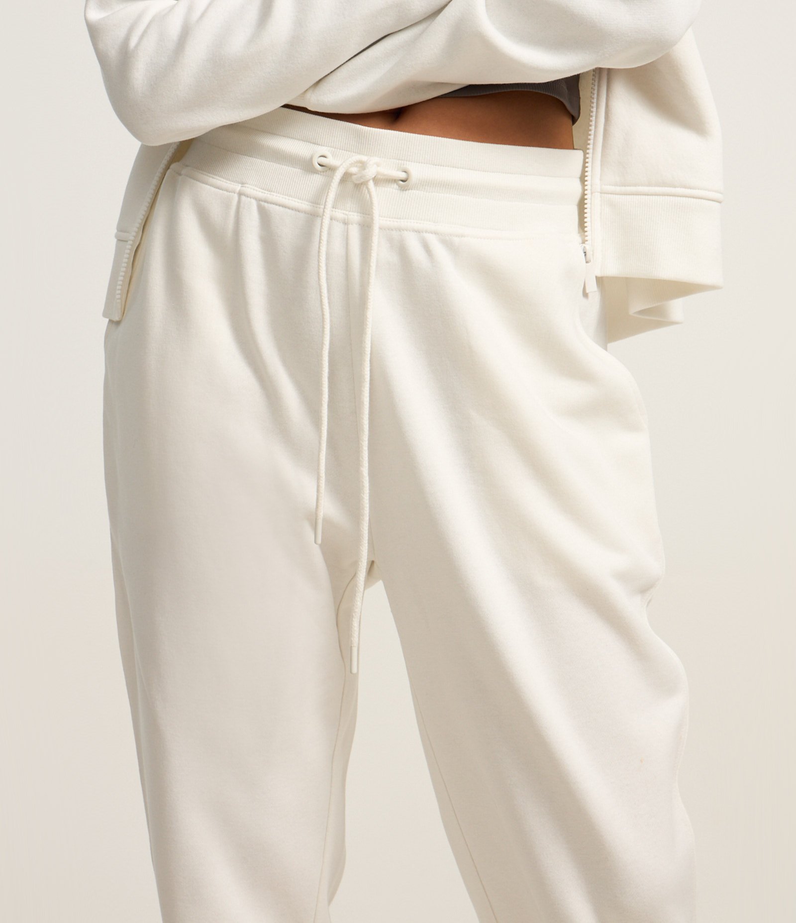 Calça Jogger em Moletom com Cós Elástico e Amarração Branco 3