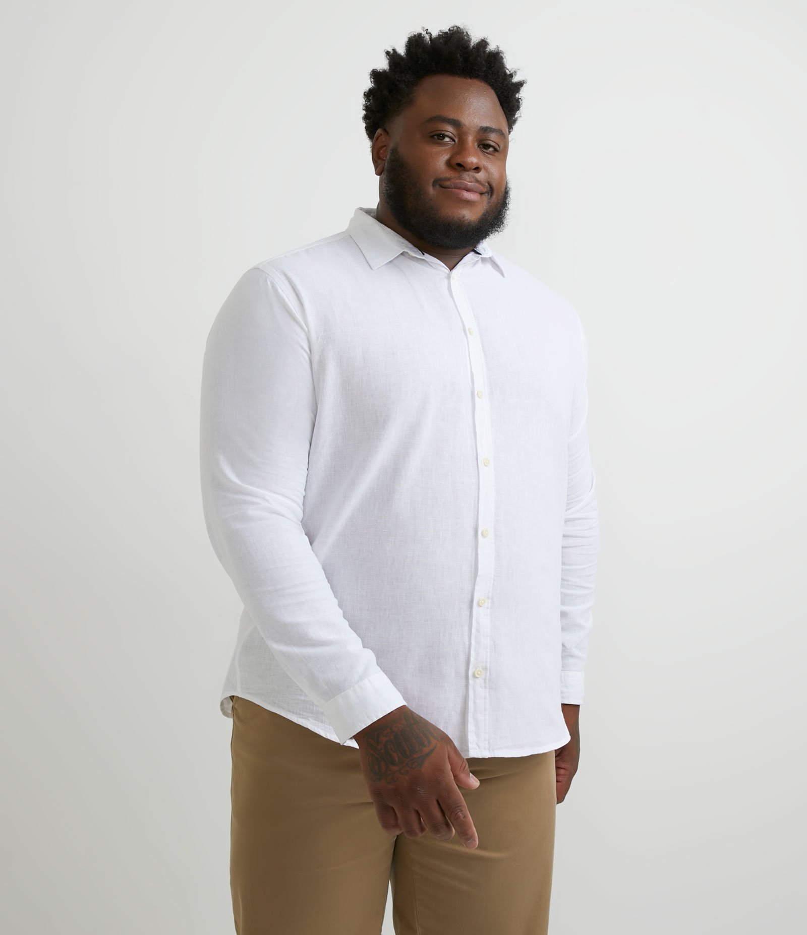 Camisa Comfort em Linho Manga Longa - Plus Size Branco 1