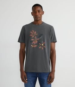 Camiseta Manga Curta em Algodão com Estampa Floral