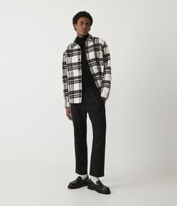 Calça Slim Cropped em Algodão com Zíper no Bolso