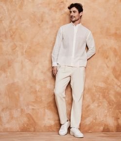 Calça Slim em Algodão com Bolso Embutido