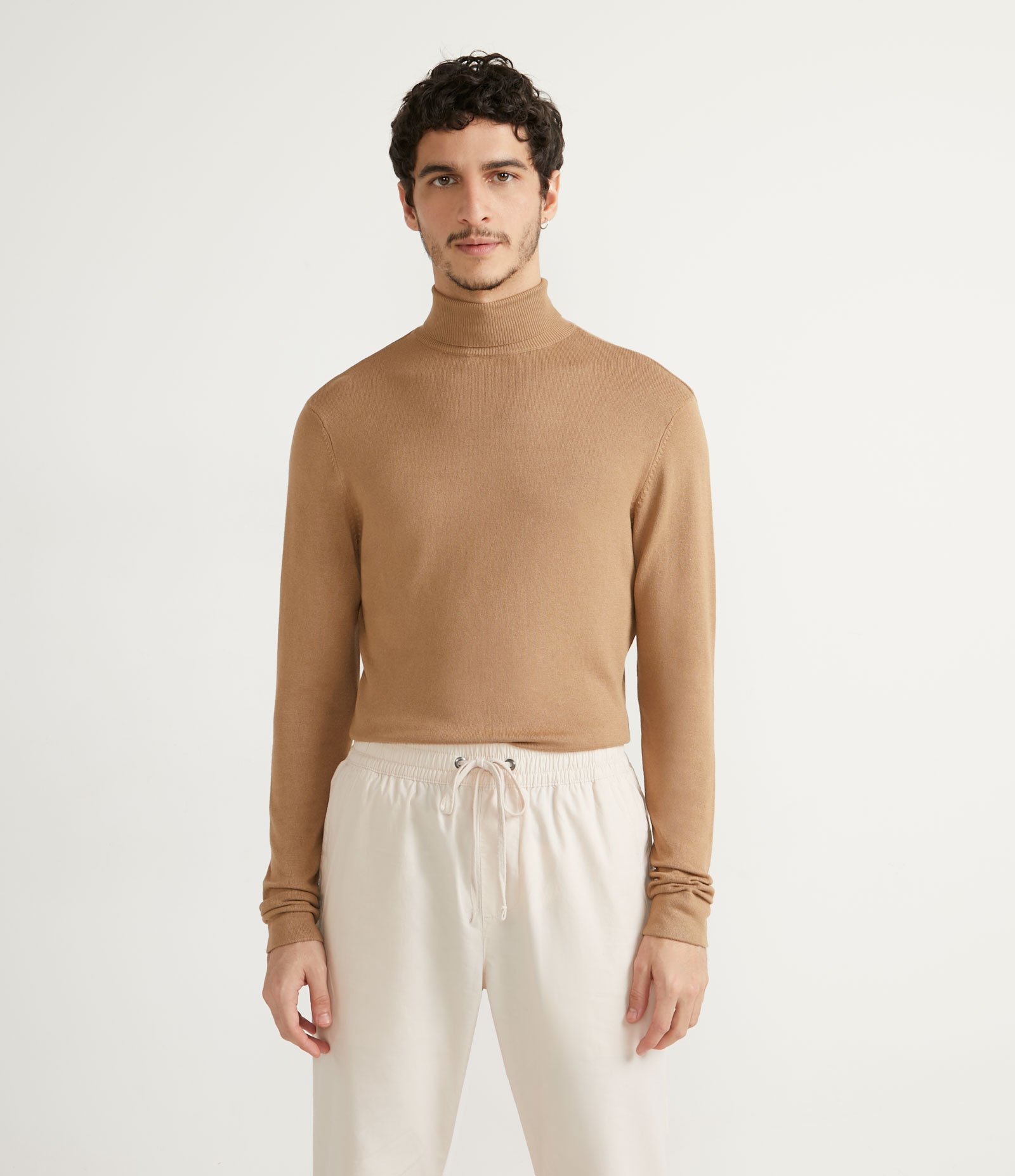 Suéter Slim em Tricô com Textura e Gola Alta 1