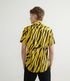 Imagem miniatura do produto Camisa Manga Corta en Viscosa con Estampado Animal Print Tigre Amarillo 2