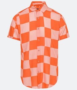 Camisa Manga Curta em Viscose com Estampa Quadriculada