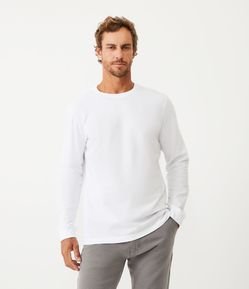 Camiseta Comfort em Algodão Texturizado com Manga Longa