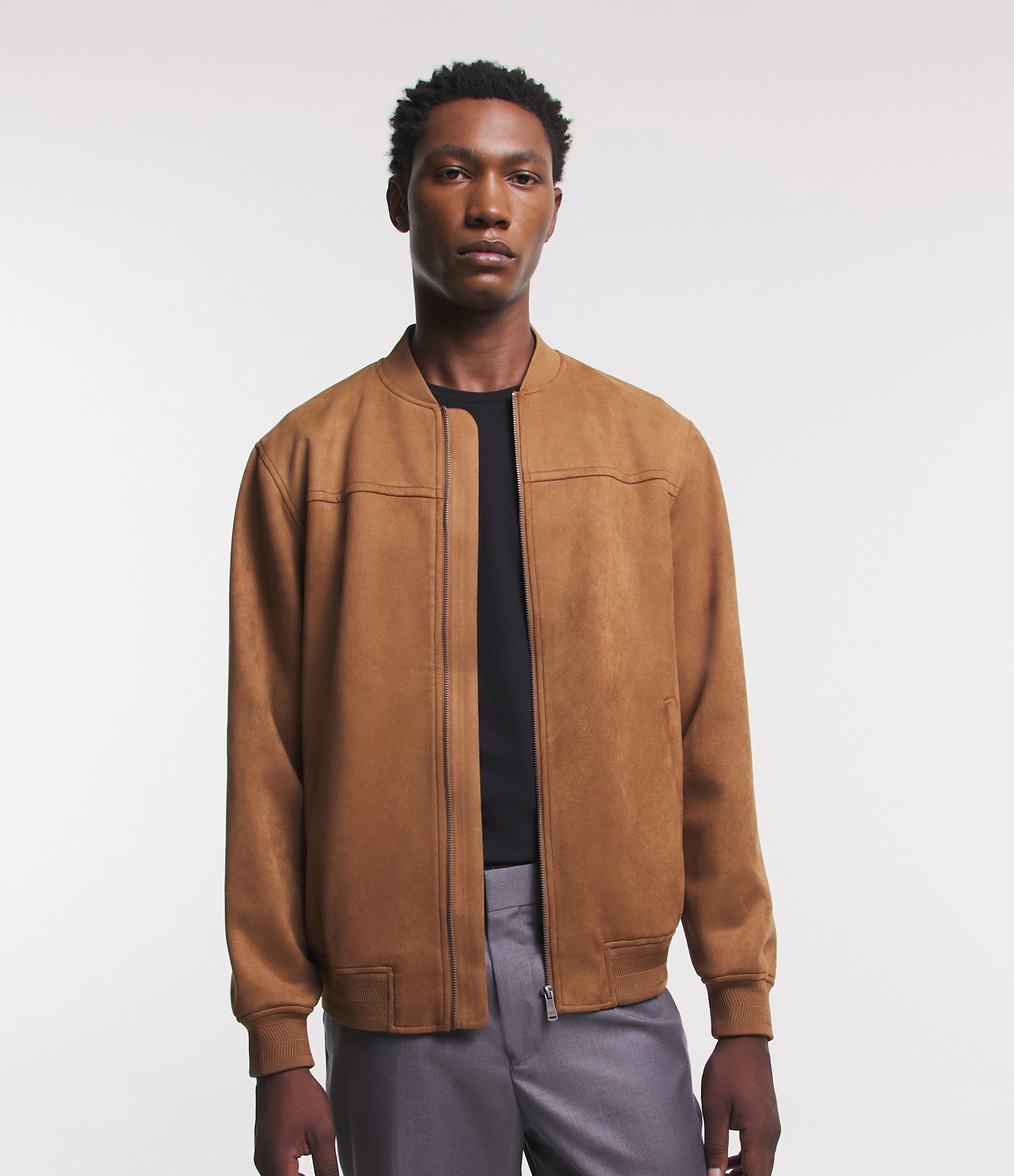 Jaqueta Bomber com Zíper e Bolsos Marrom Café 1