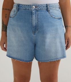 Short Mom em Jeans com Tachas Aplicadas nos Bolsos Curve & Plus Size