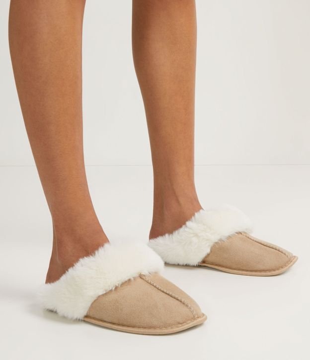 Pantufla Abierta con Banda de Felpas Beige 4