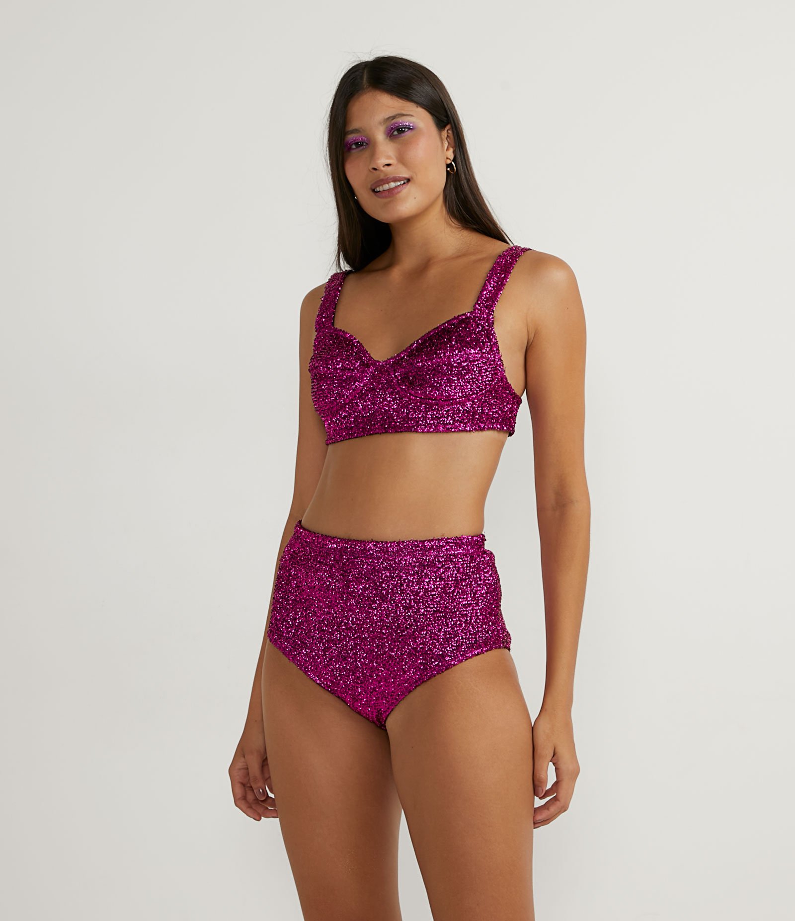 Blusa Regata Cropped em Jersey Metalizado com Decote Coração Rosa 1