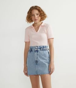 Blusa Cropped em Ribana com Gola Polo e Manga Curta