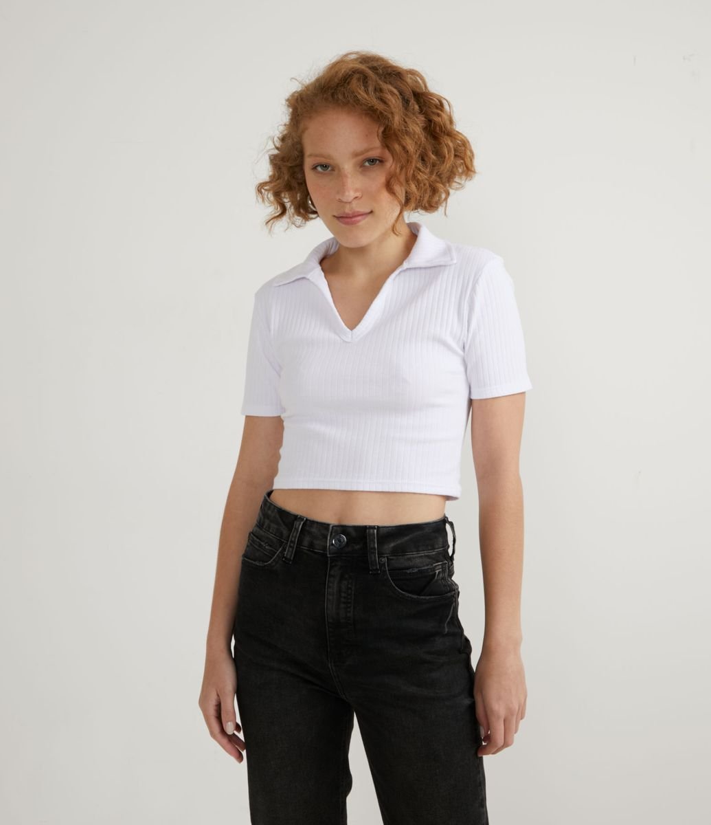 blusa cropped polo