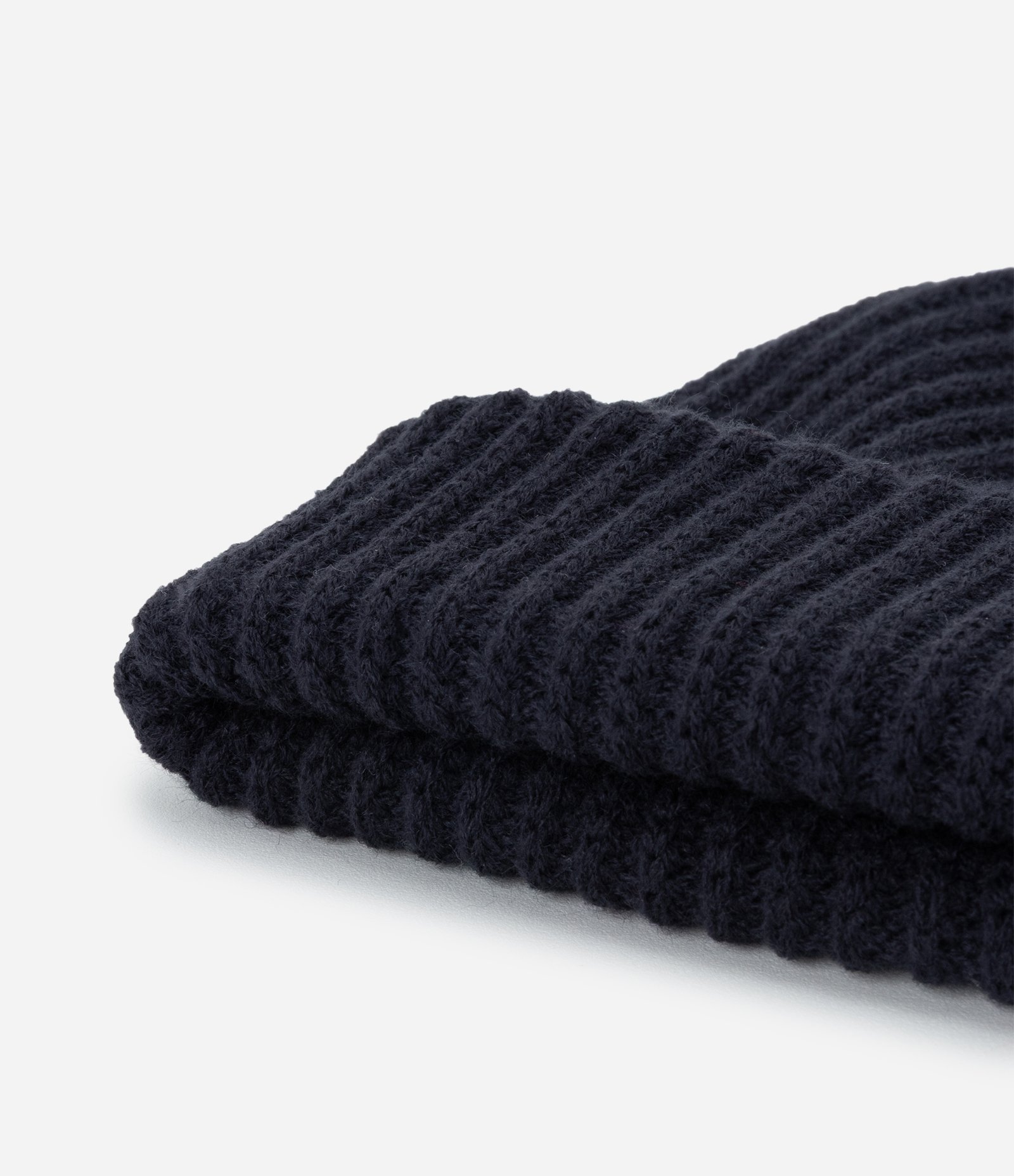 Touca Canelada em Tricô com Dobra Azul 3