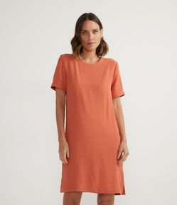 Vestido Curto com Gola e Barra da Manga Pespontadas