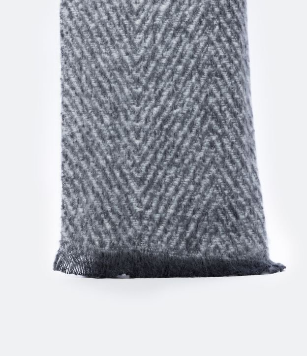 Cachecol Cobertor em Tricô Texturizado com Franjas Cinza 3