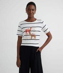 Blusa Manga Curta em Viscose Listrada com Bordado de Camelos