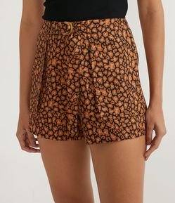 Short Curto em Algodão com Estampa Animal Print Onça e Cinto Fivela