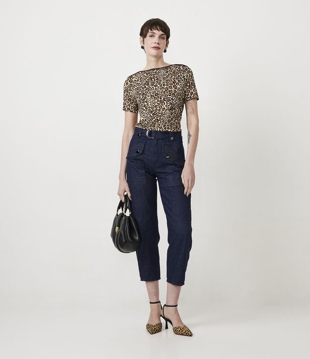 Blusa en Viscolycra con Estampado Animal Print Jaguar y Manga Corta Marrón 4