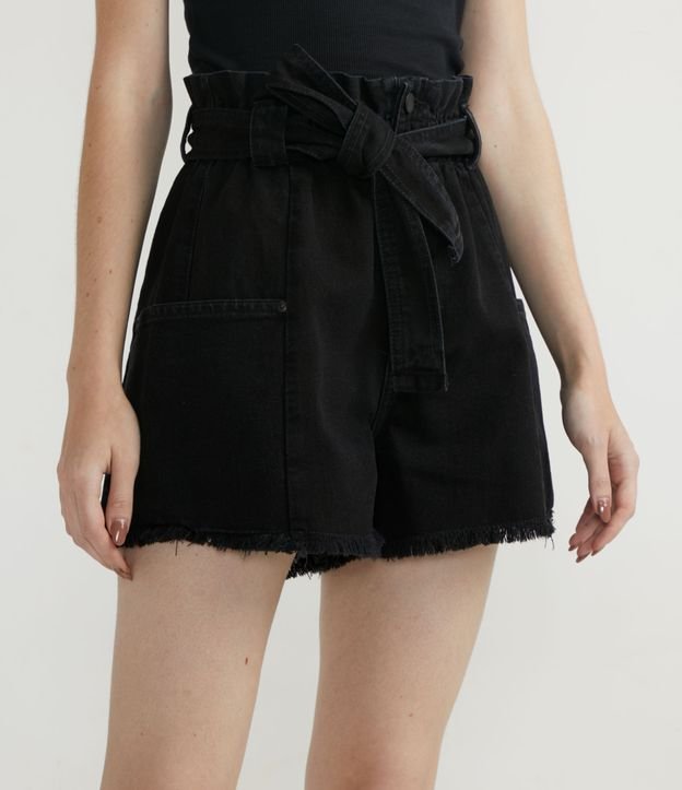 Short Clochard Jeans com Bolsos Laterais e Barra Desfiada
