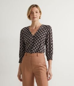 Blusa Manga 3/4 Bufante em Jersey com Estampas de Circulos