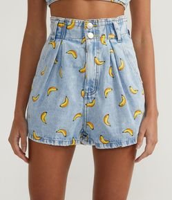 Short Baggy em Jeans com Estampa de Bananinhas