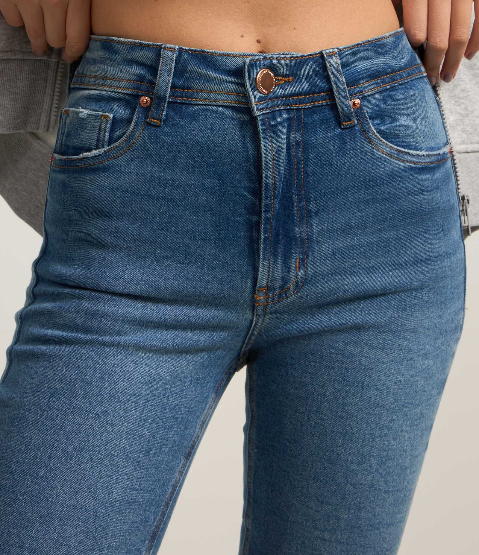 Calça Skinny Jeans com Cintura Alta e Puídos nos Bolsos Azul 4