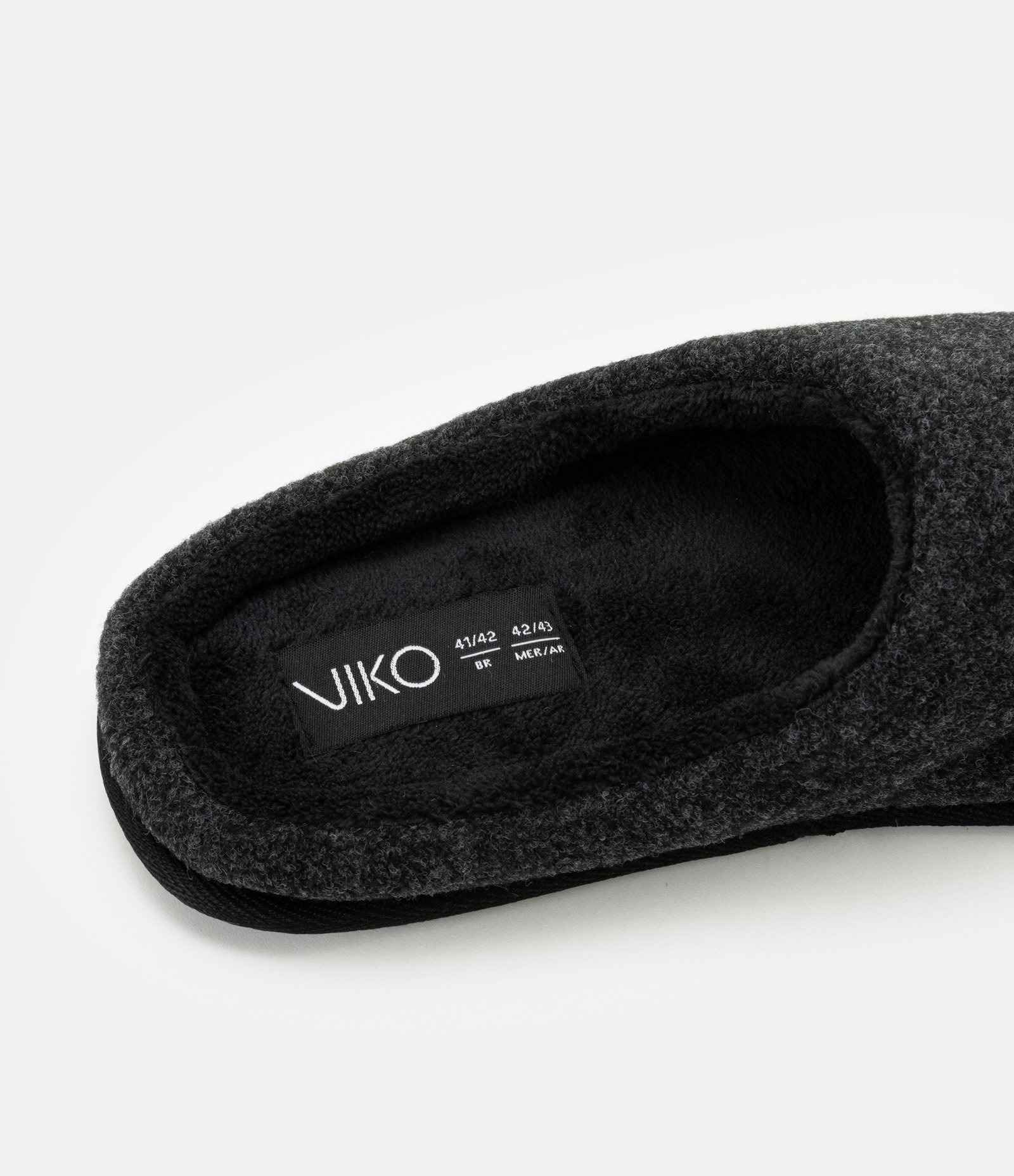 Pantufa Chinelo Slipper com Textura Cinza Escuro 2