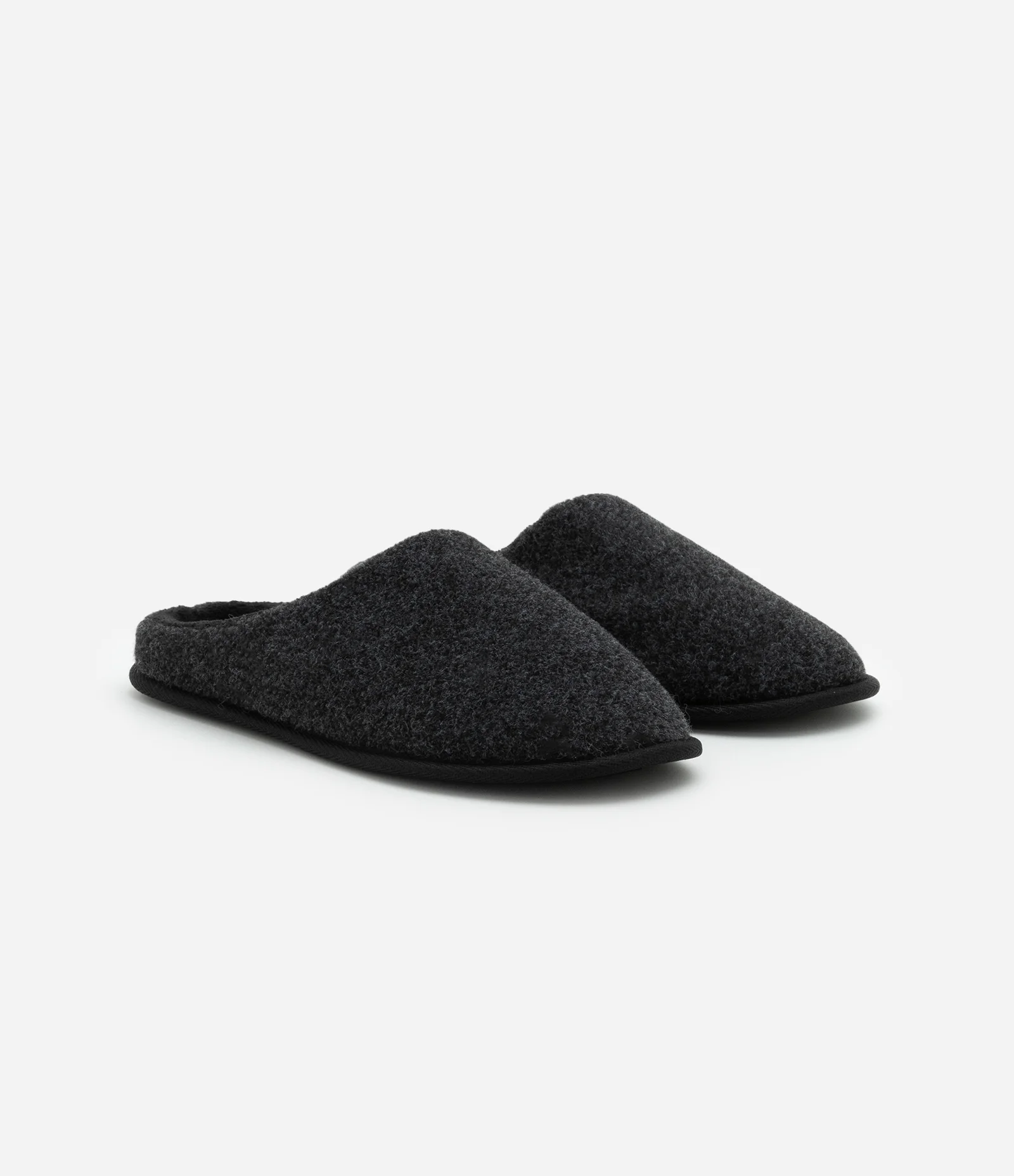 Pantufa Chinelo Slipper com Textura Cinza Escuro 4