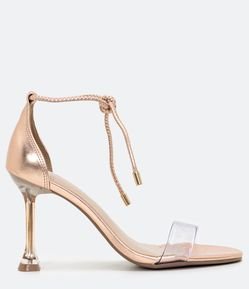 Sandália com Salto Taça e Bico Quadrado