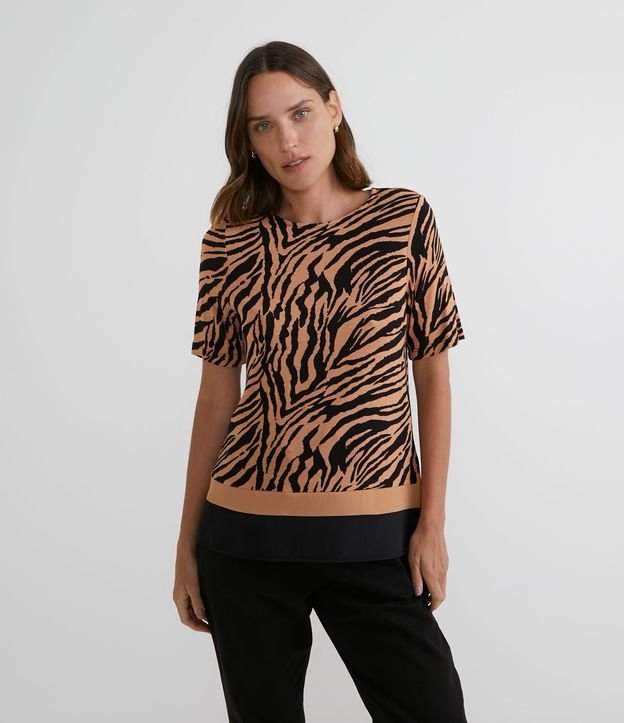 Blusa em Viscolycra com Estampa Animal Print Zebra