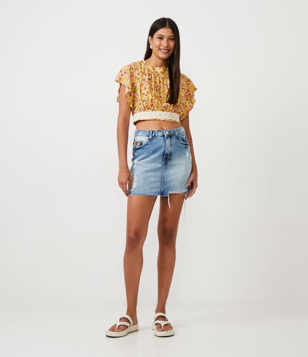 Blusa Cropped em Viscose com Estampa Floral e Amarração nas Costas Amarelo 2