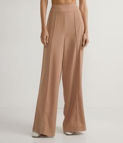 Calça Pantalona em Crepe com Friso Frontal