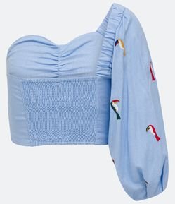 Blusa Cropped em Linho com Bordado de Tucanos e Decote Ombro Só